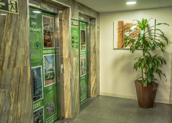 Nacional Inn - próximo ao Complexo Santa Casa e UFRGSHotel Porto Alegre